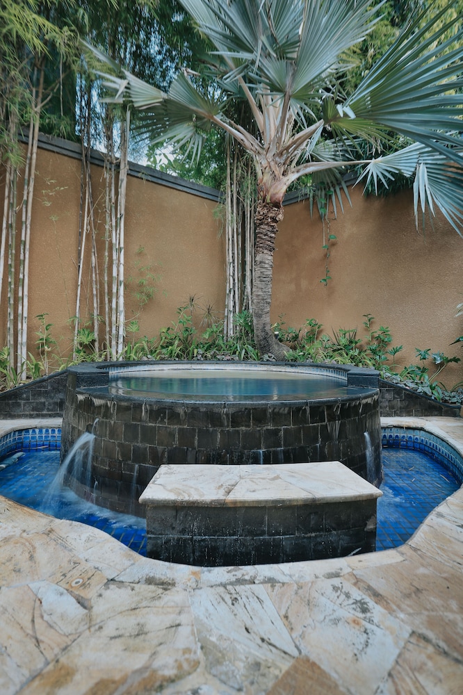 Parigata Villas Resort 31/40