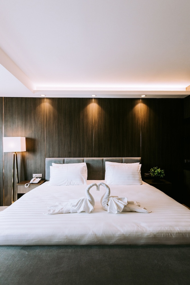 The Rich Hotel Korat 11/65