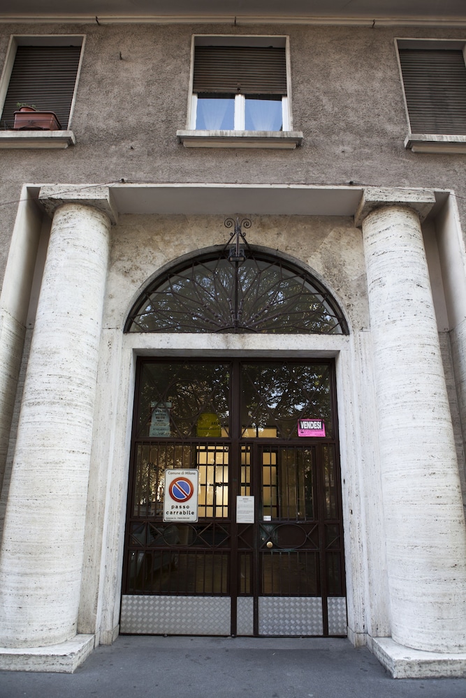 Alessia's Flat - Mac Mahon photo1