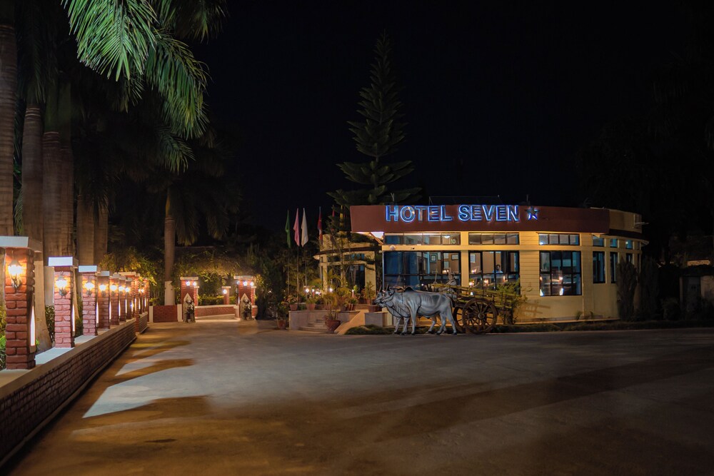 Hotel Seven Star 5/50