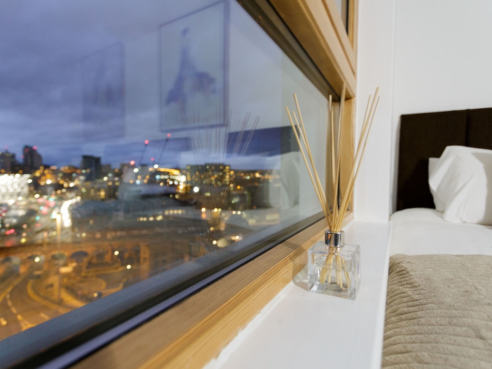 Live in Leeds Sky Penthouse 19/46