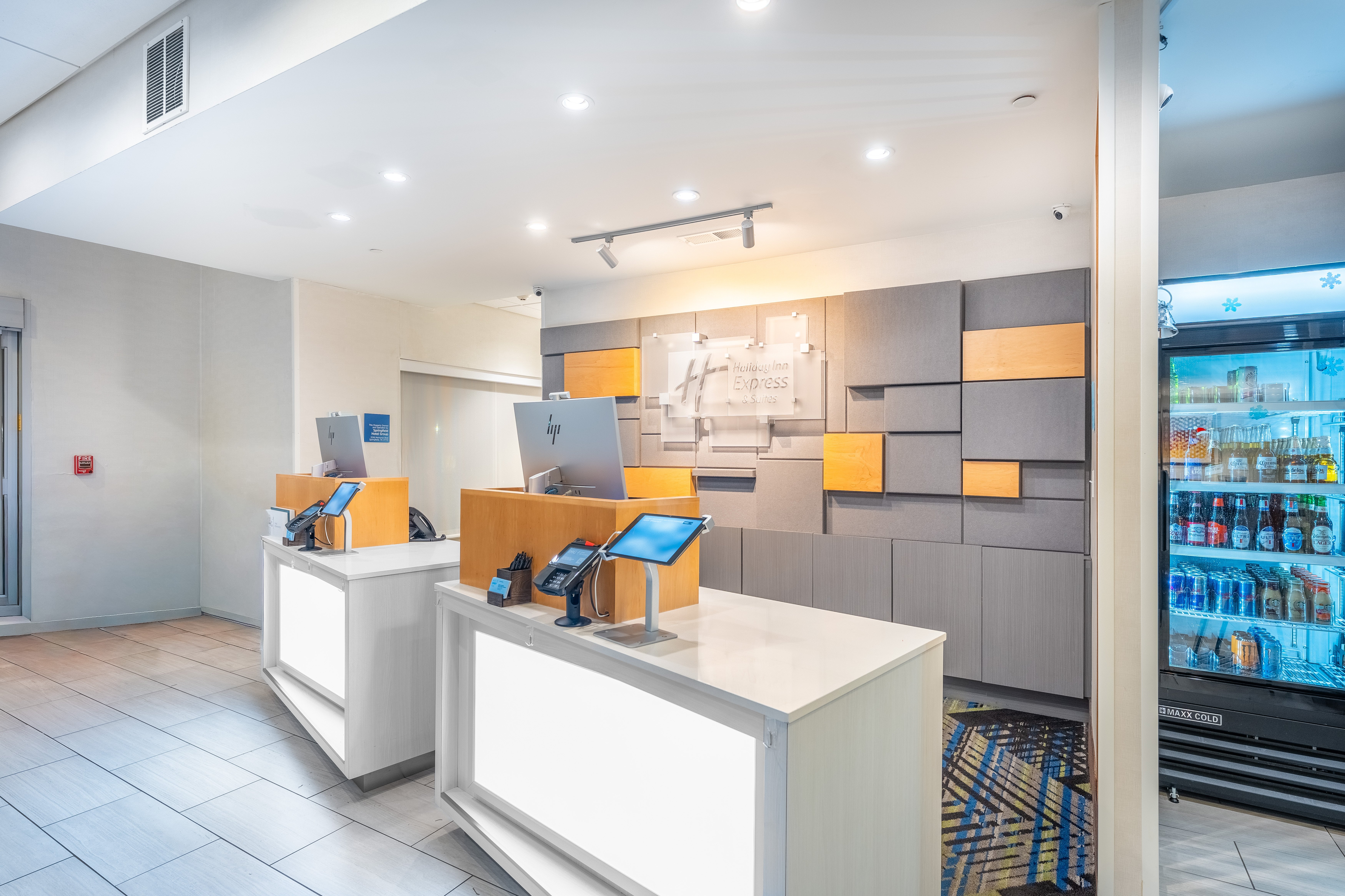 Holiday Inn Express Suites Nashville North Springfield 19/77
