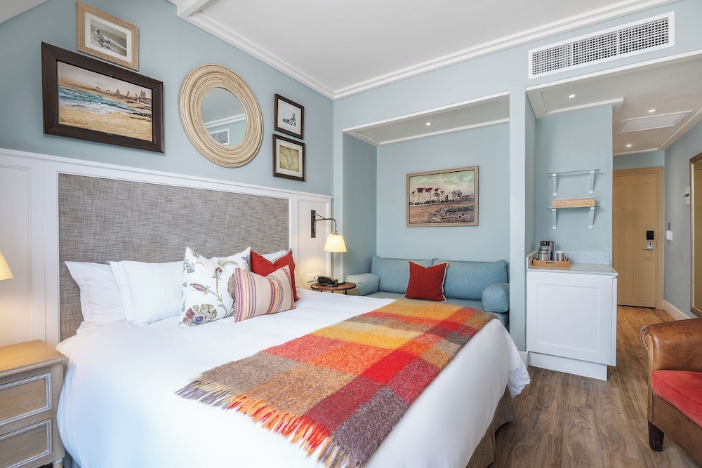 Luxury, King Bed, Partial Sea View