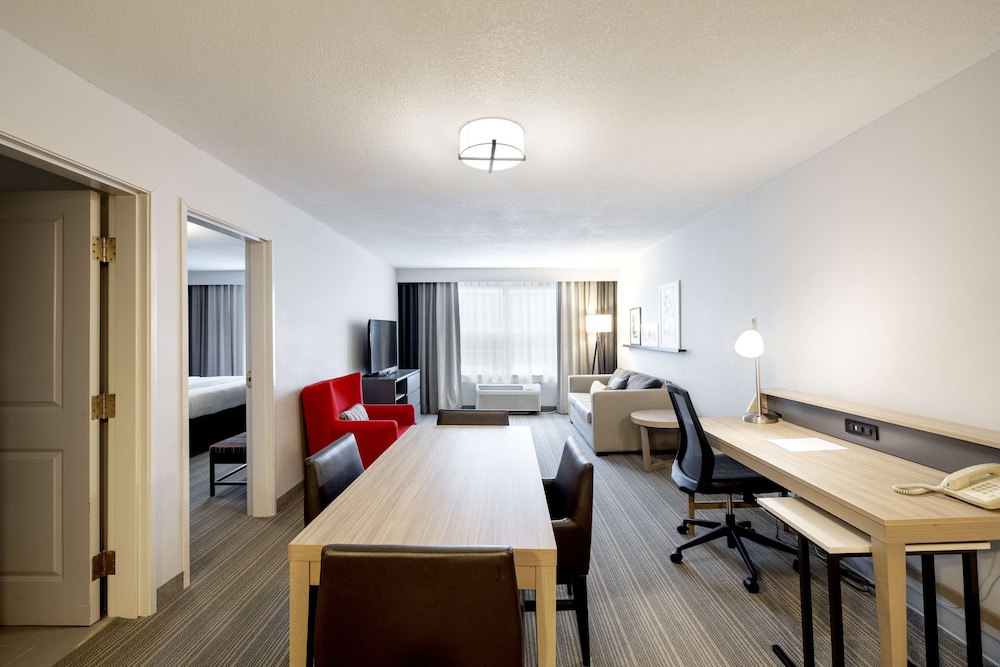 Country Inn and Suites By Radisson Tinley Park IL 27/33