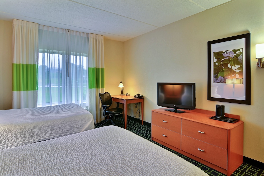 Fairfield Inn Suites Huntingdon Route 22 Raystown Lake 16/40