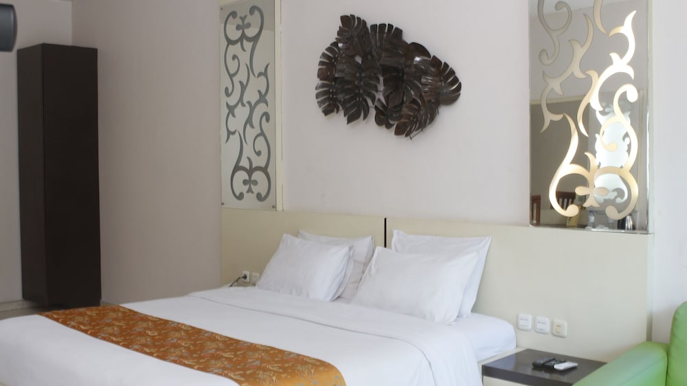 Deluxe, Double Bed