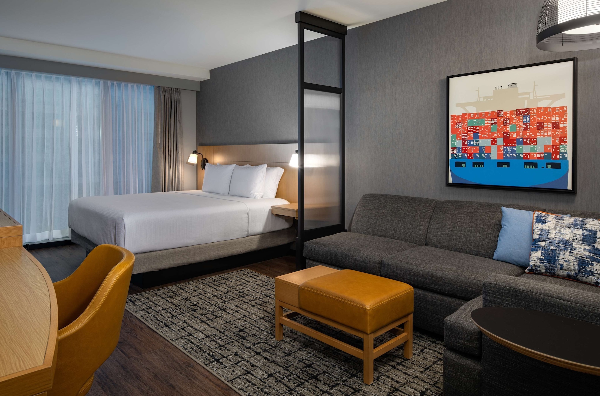 ROOM, KING BED, ACCESSIBLE