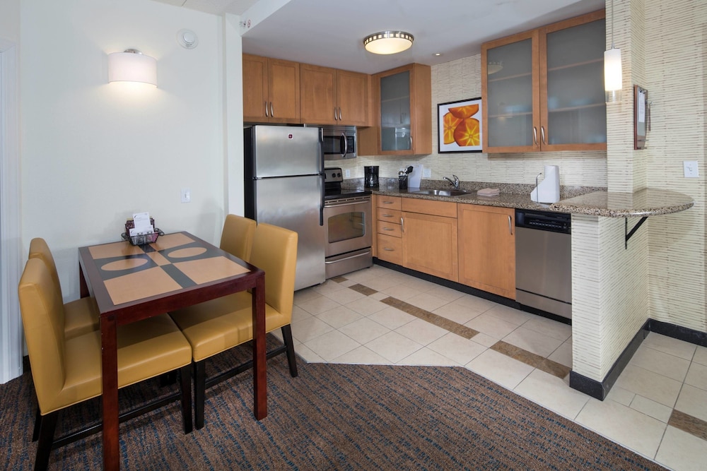 Residence Inn Dover 22/28