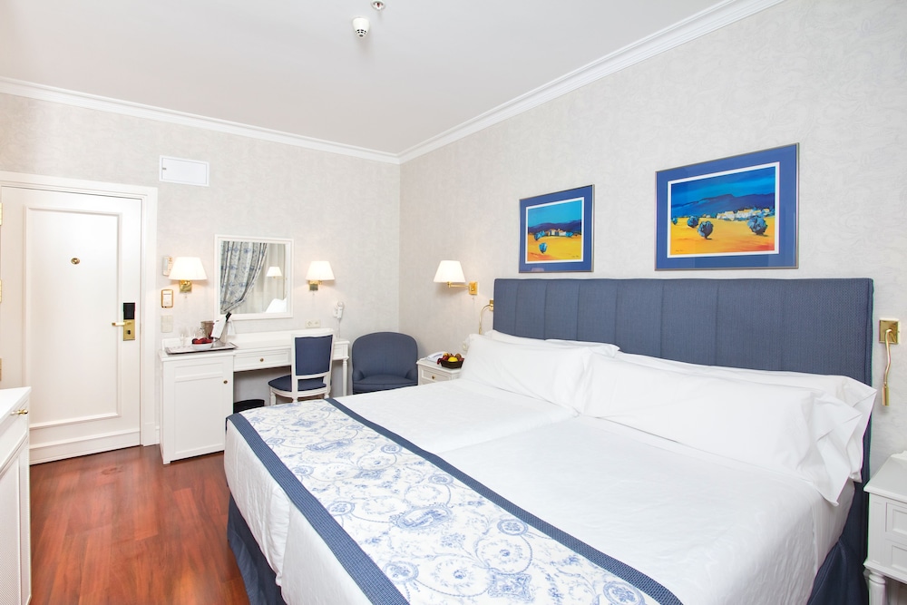 STANDARD, DOUBLE OR TWIN BED