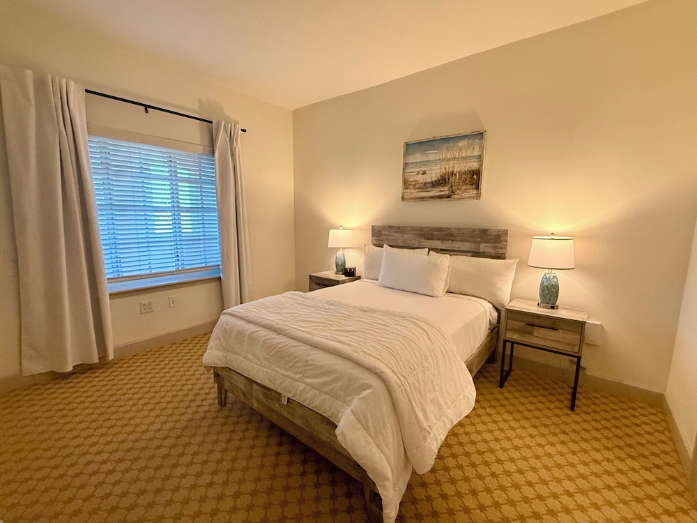 2 Bedrooms, Condo, King Bed, Intracoastal View, Sofa