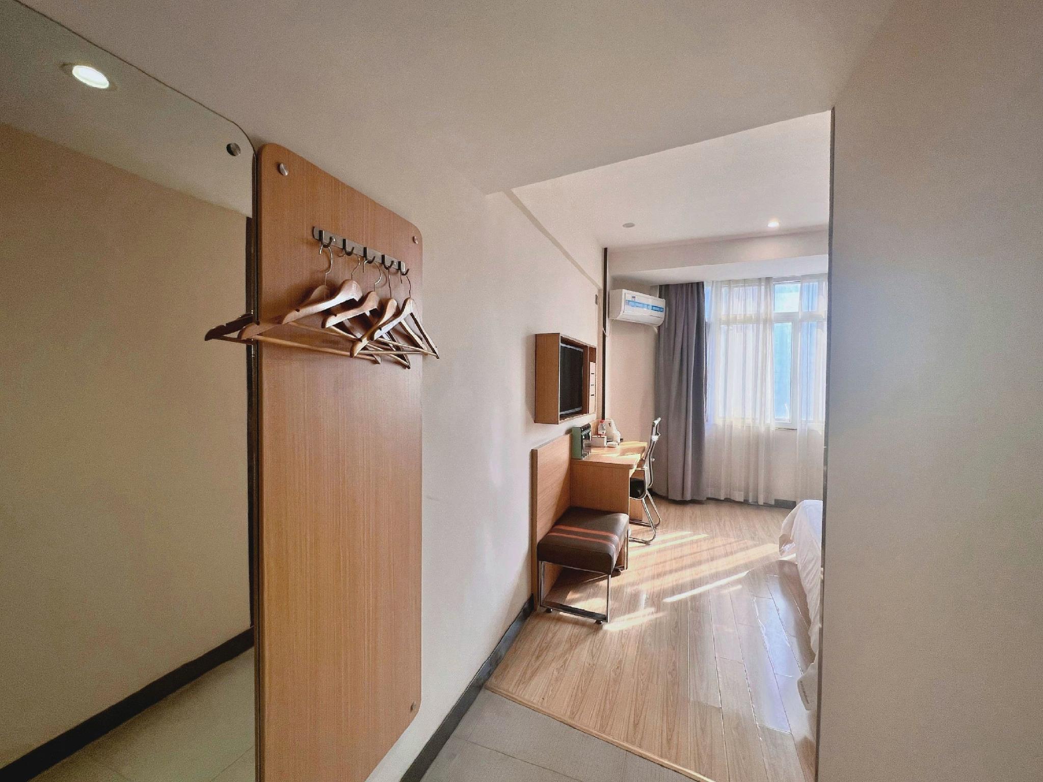7 Days Inn (Changsha Wuyi Square Metro Station) 25/61