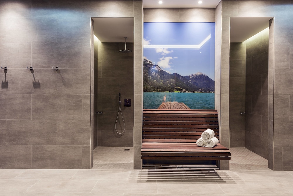 Munich Airport Marriott Hotel 7/80