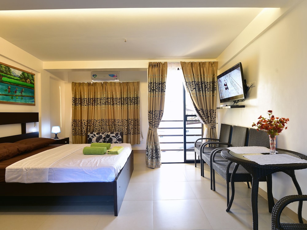 Anahaw Apartments Whitebeach 15/51