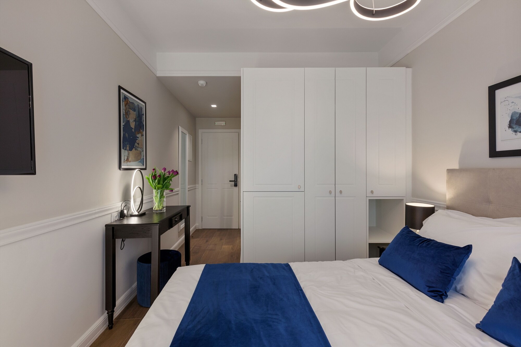 SUPERIOR, DOUBLE BED