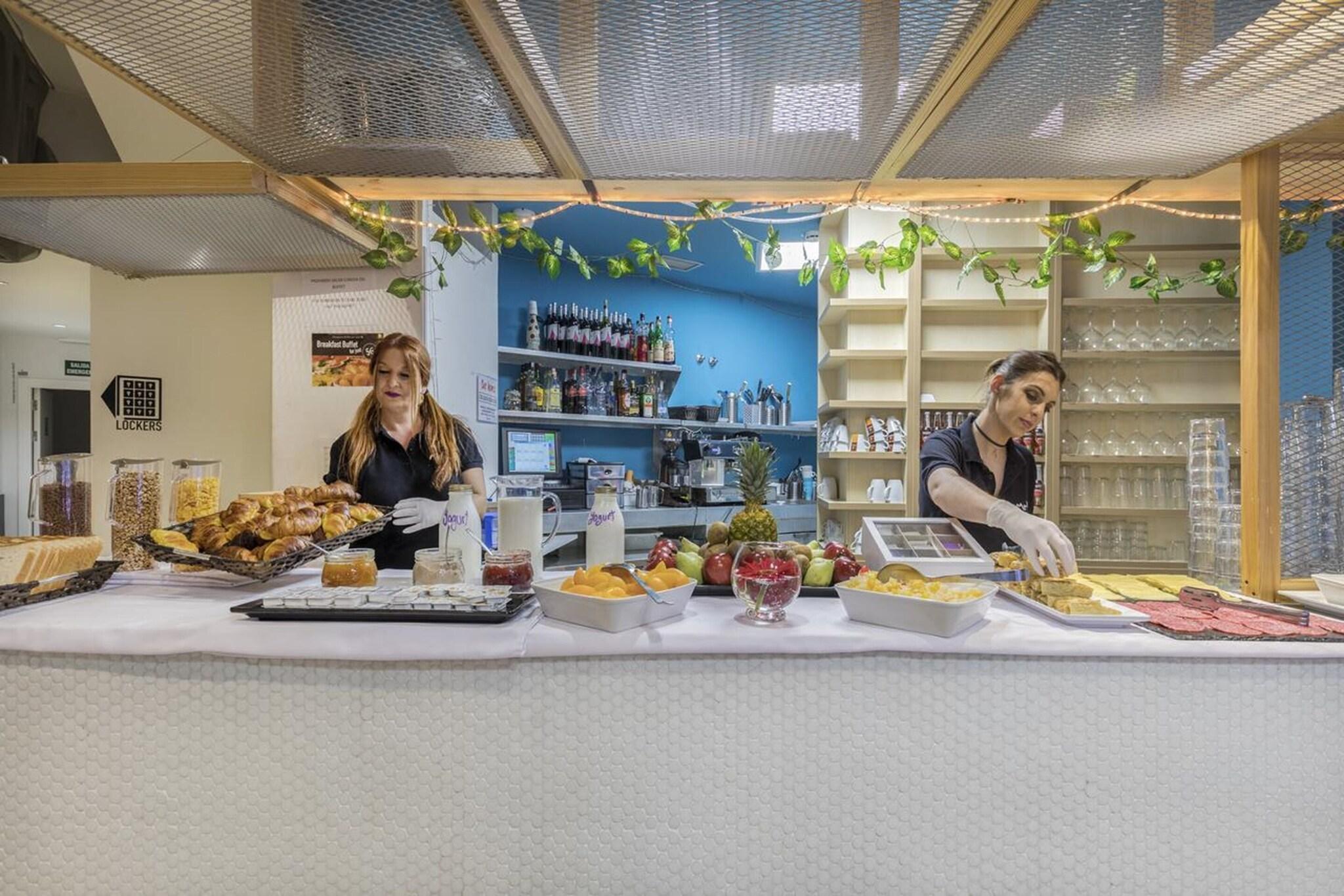 Mola Hostel 10/50