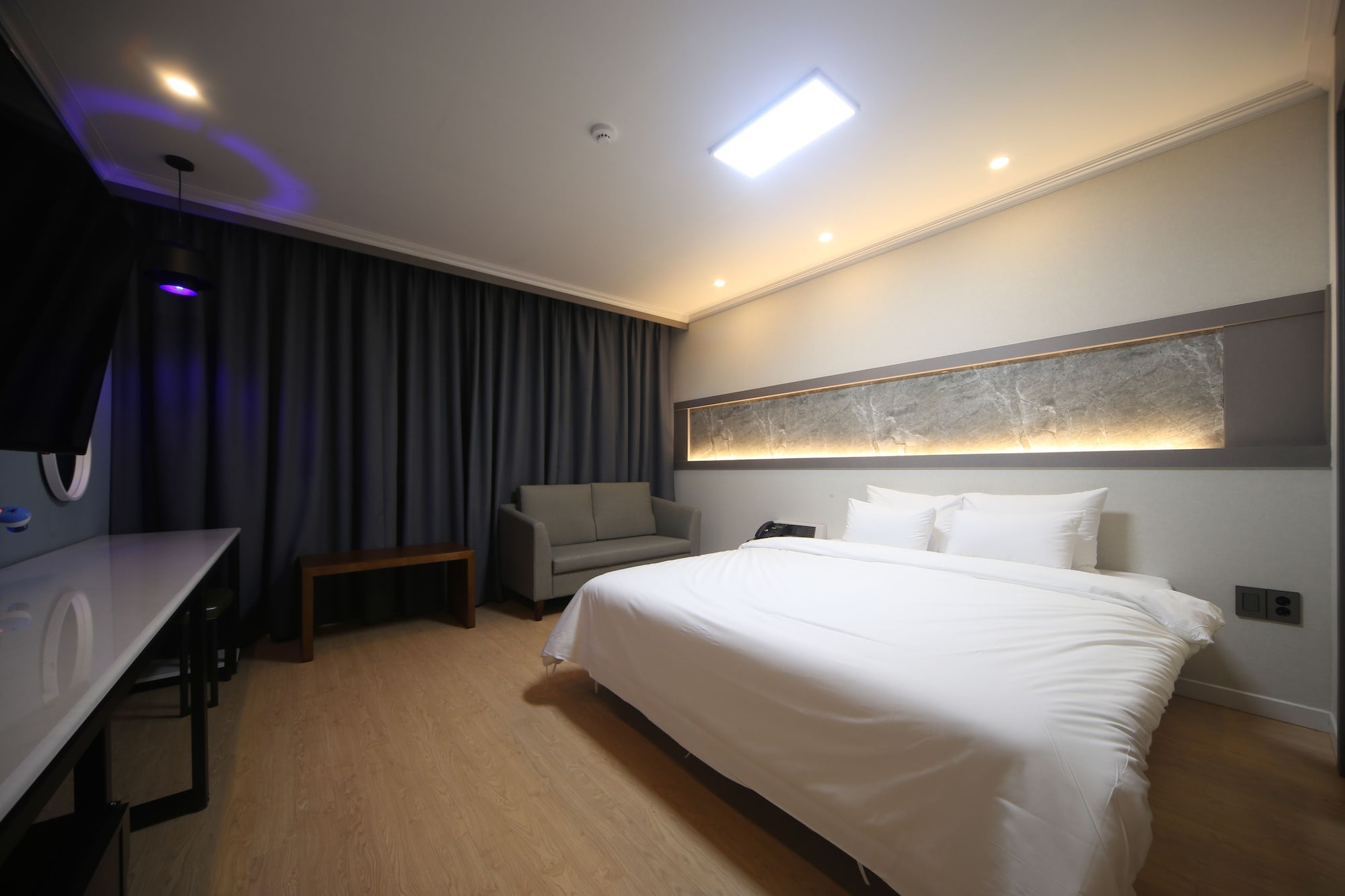 STANDARD, DOUBLE BED