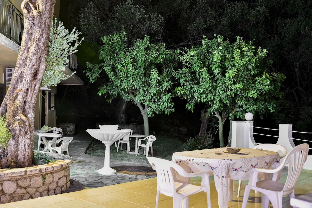 Corfu Room 12/26