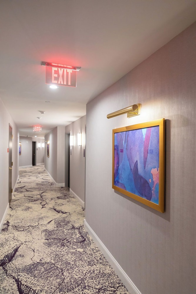 Iris Hotel Boston 42/48
