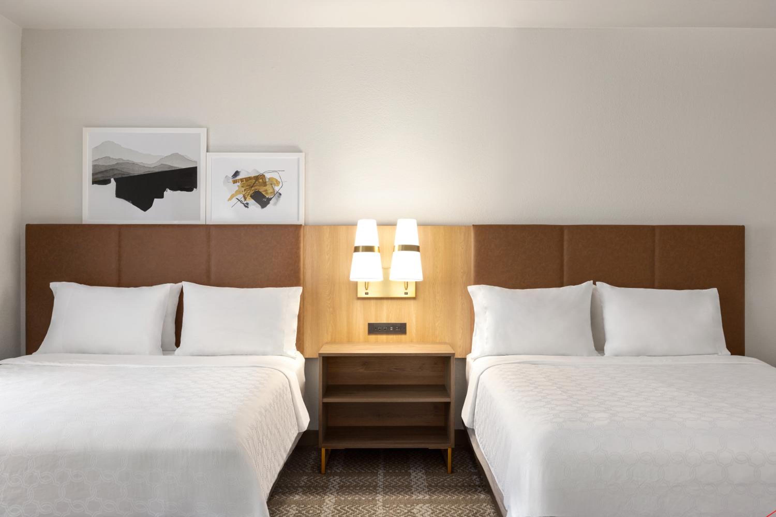 1 Bedroom, Space, Suite, 2 Queen Beds, Sofa, Living Area, Kitchen