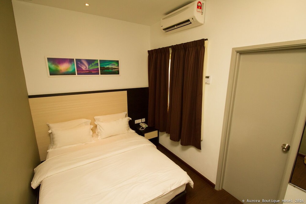 Aurora Boutique Hotel 8/25
