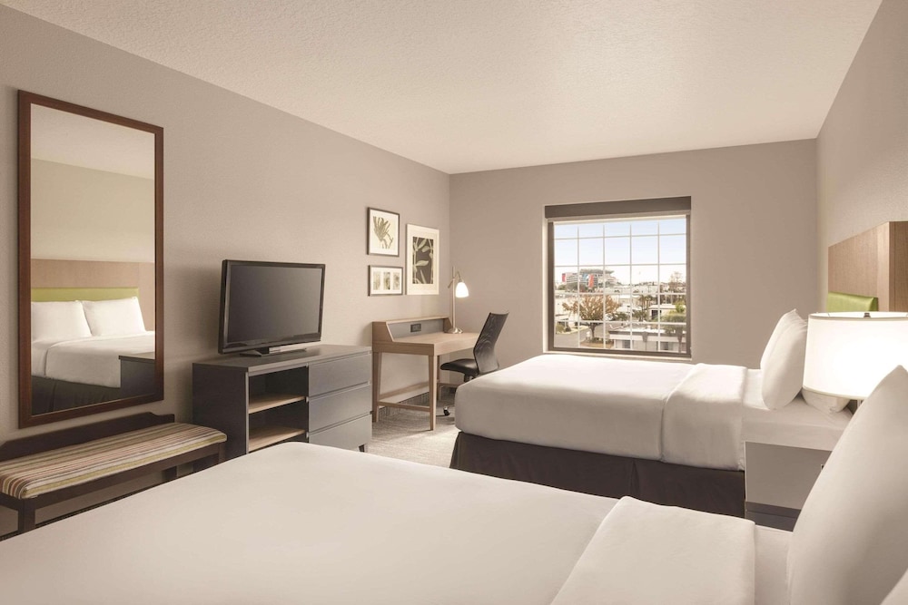 ROOM, 2 QUEEN BEDS, ACCESSIBLE