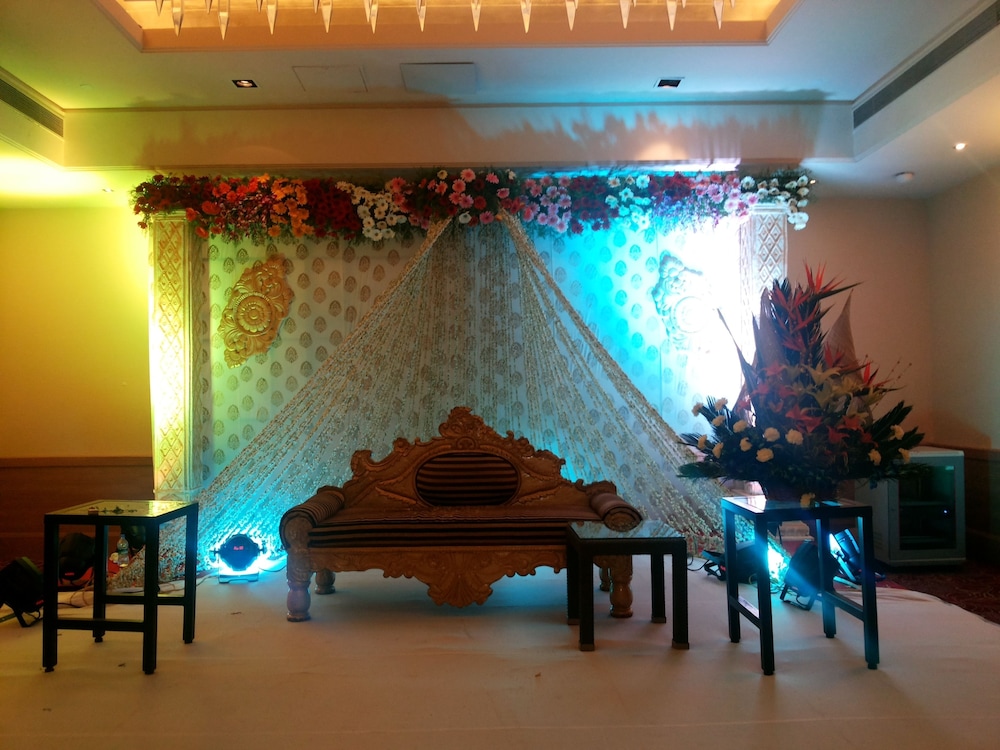 Radisson Hyderabad Hitec City 36/66