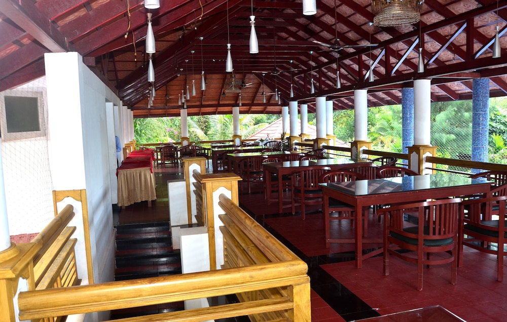 Vasco Dagama Beach Resort 15/30