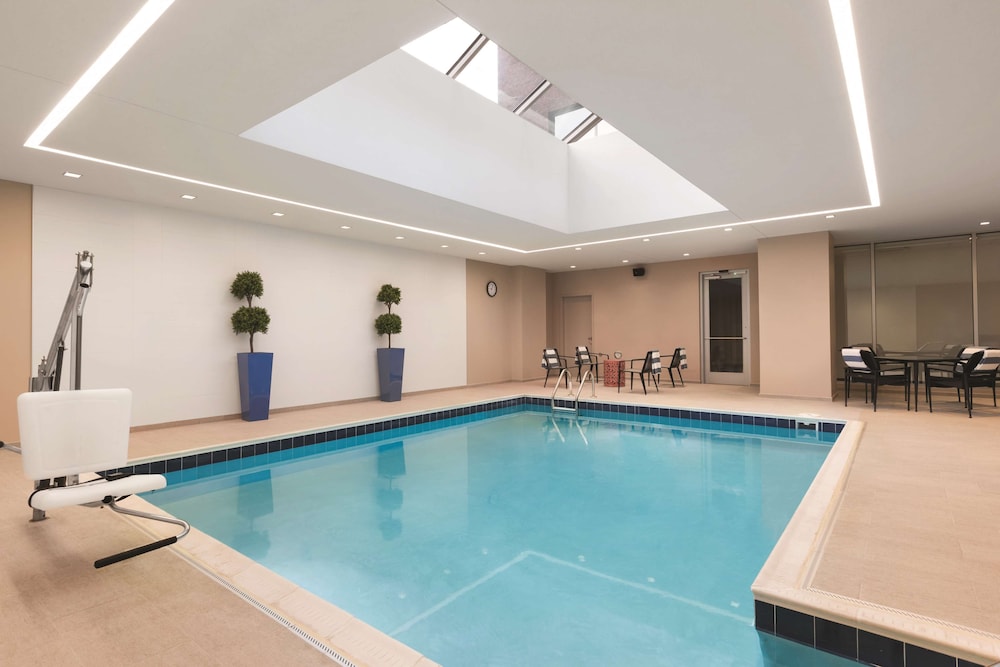 HOMEWOOD SUITES BY HILTON WASHINGTON DC CAPITOL-NAVY YARD 23/76