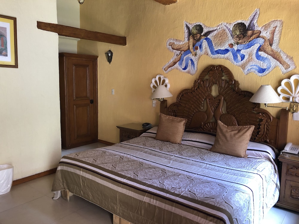 Villa San Jose Hotel And Suites 17/50