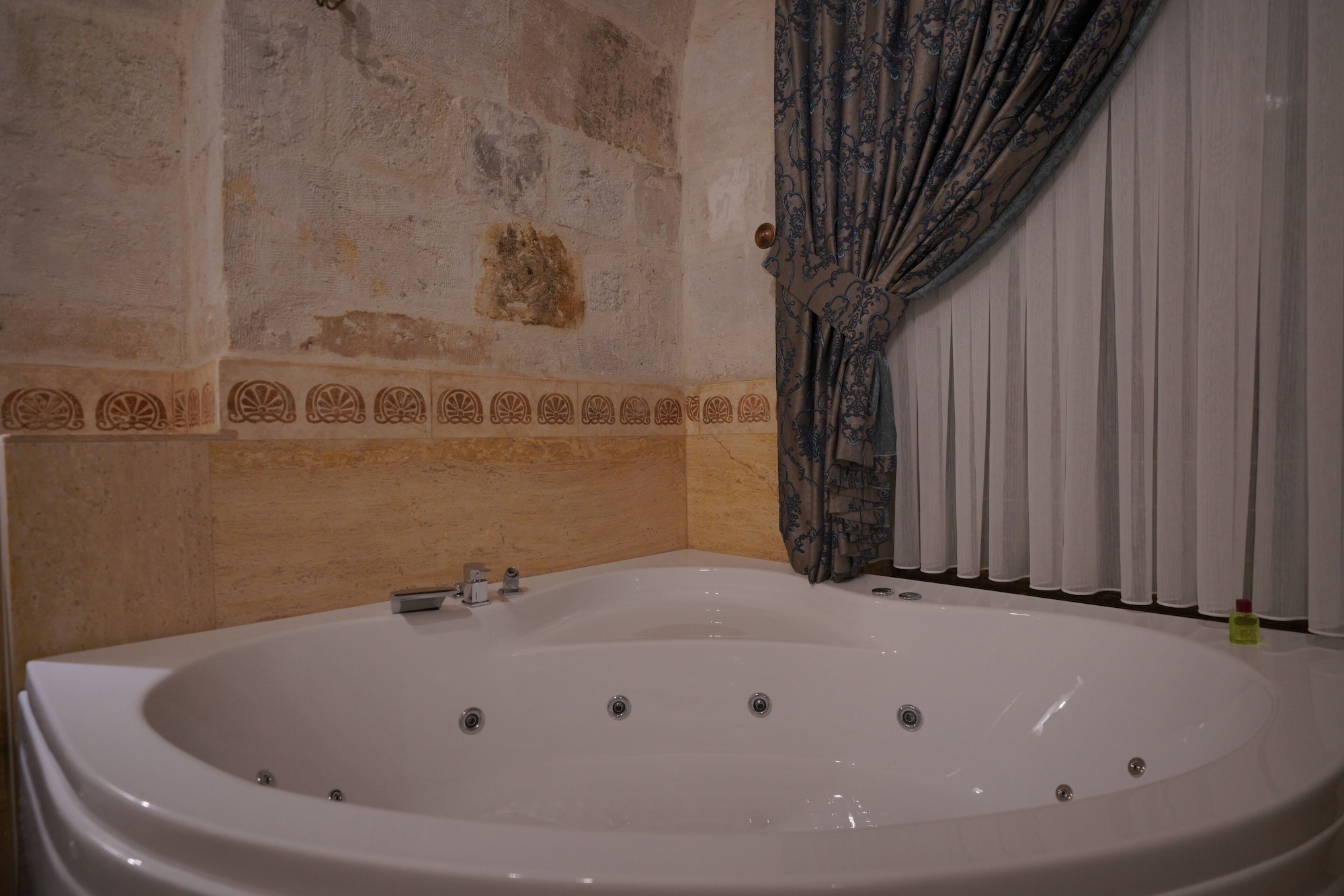 جناح شهر العسل بسرير كوين، FAIRYLAND CAVE HOTEL 8/8