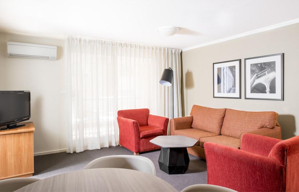 Mantra On Northbourne Canberra 30/50
