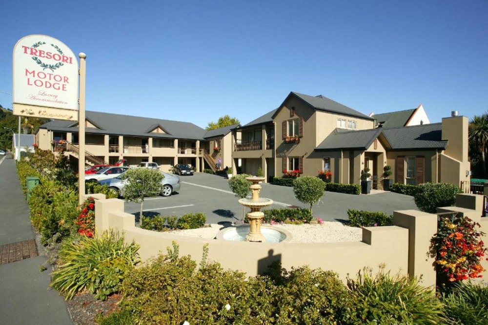 Tresori Motor Lodge 3/48