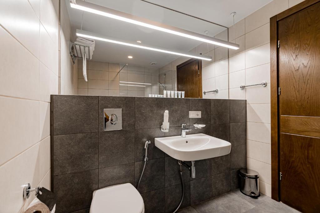 غرفة قياسية ثلاثية، Kutaisi Inn 5/7