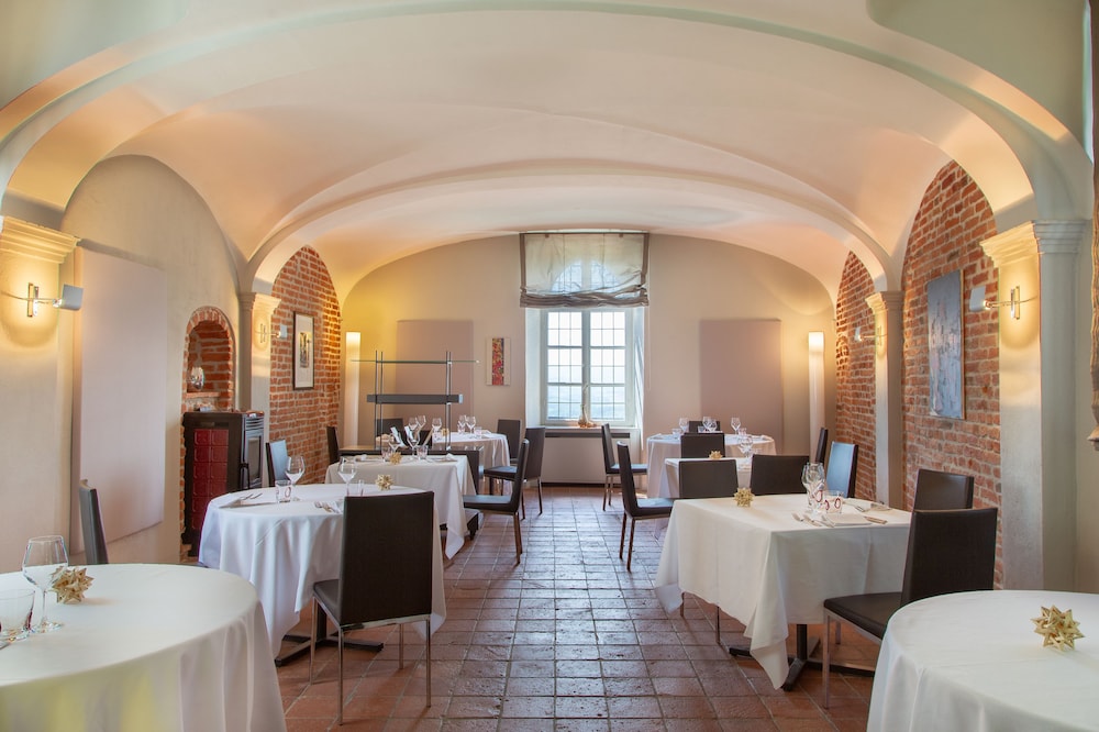 Hotel Castello Di Santa Vittoria 29/47