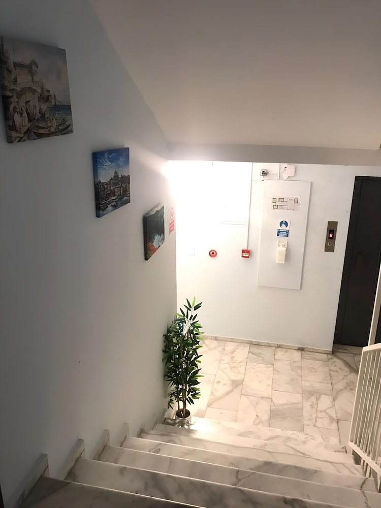 La Bella Suit Otel 9/69