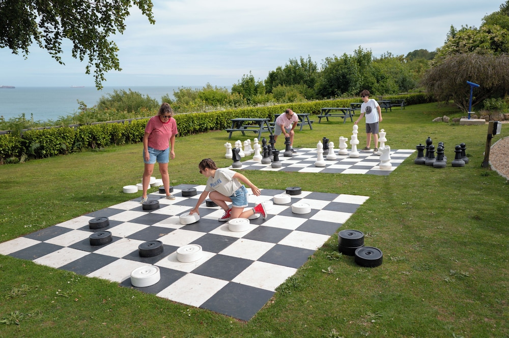 Luccombe Hall Hotel 67/75