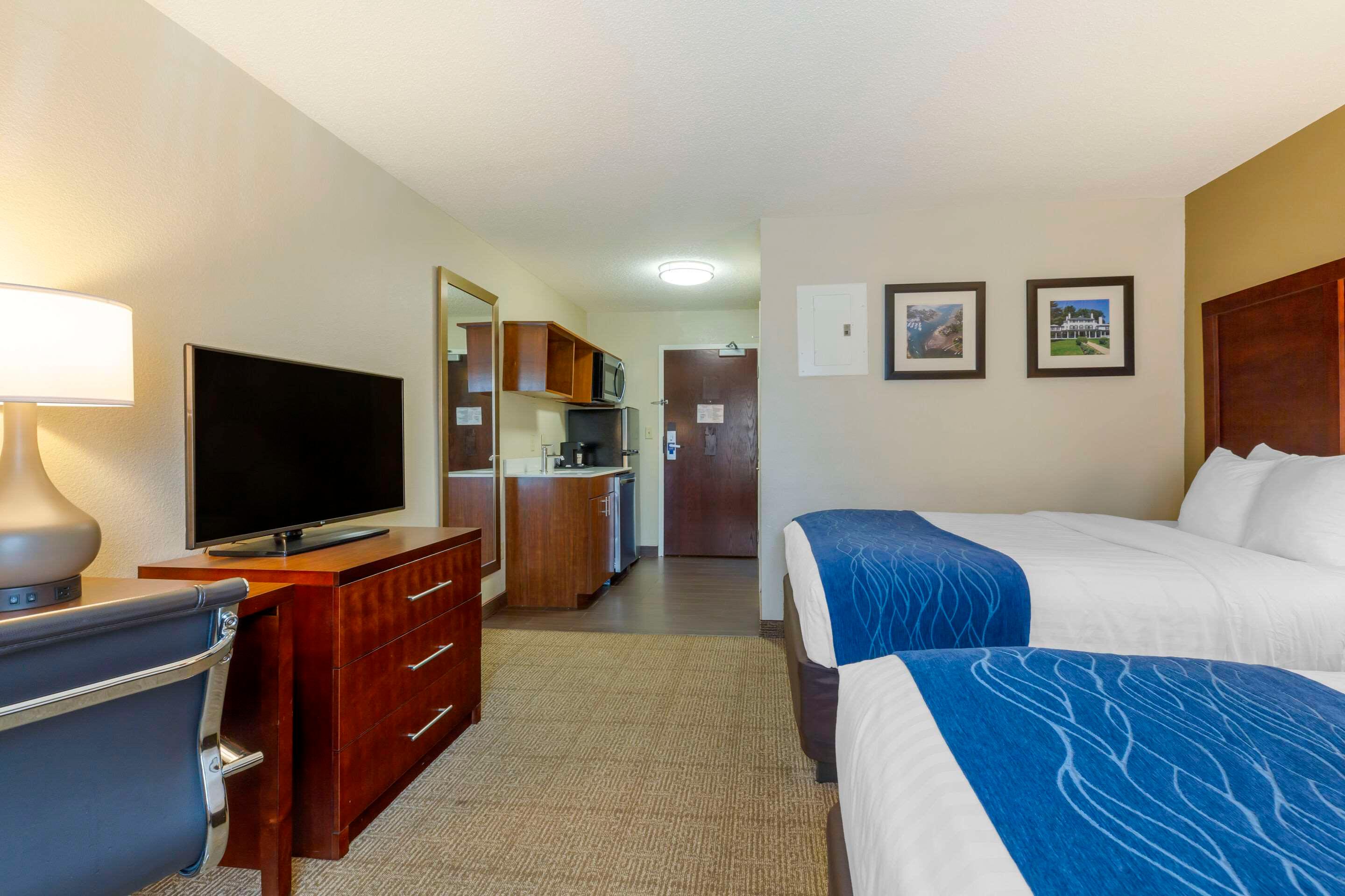 Upgrade, Efficiency, 2 Queen Beds