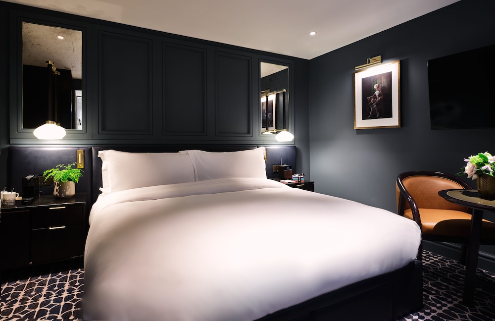 The Mayfair Townhouse – an Iconic Luxury Hotel 26/66