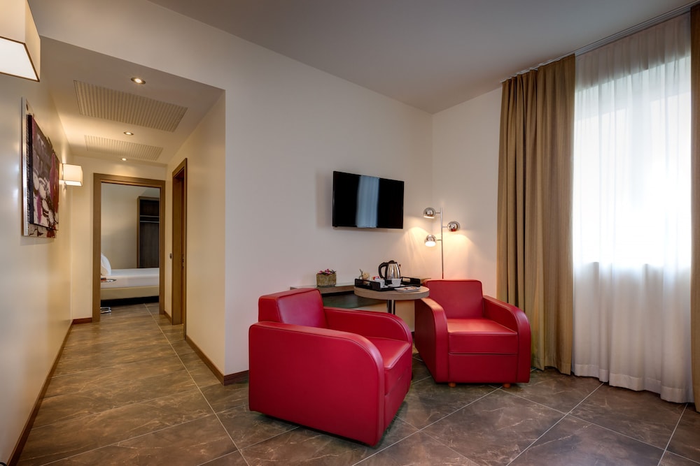 Klima Hotel Milano Fiere 37/48