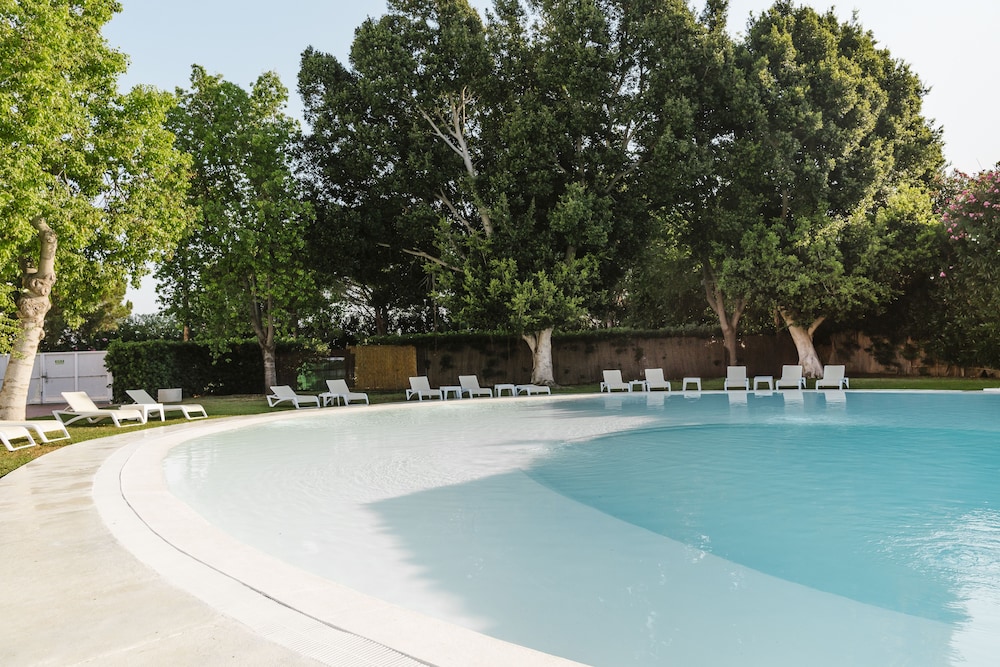 Tu and Me Resort - Adults Only 14/33
