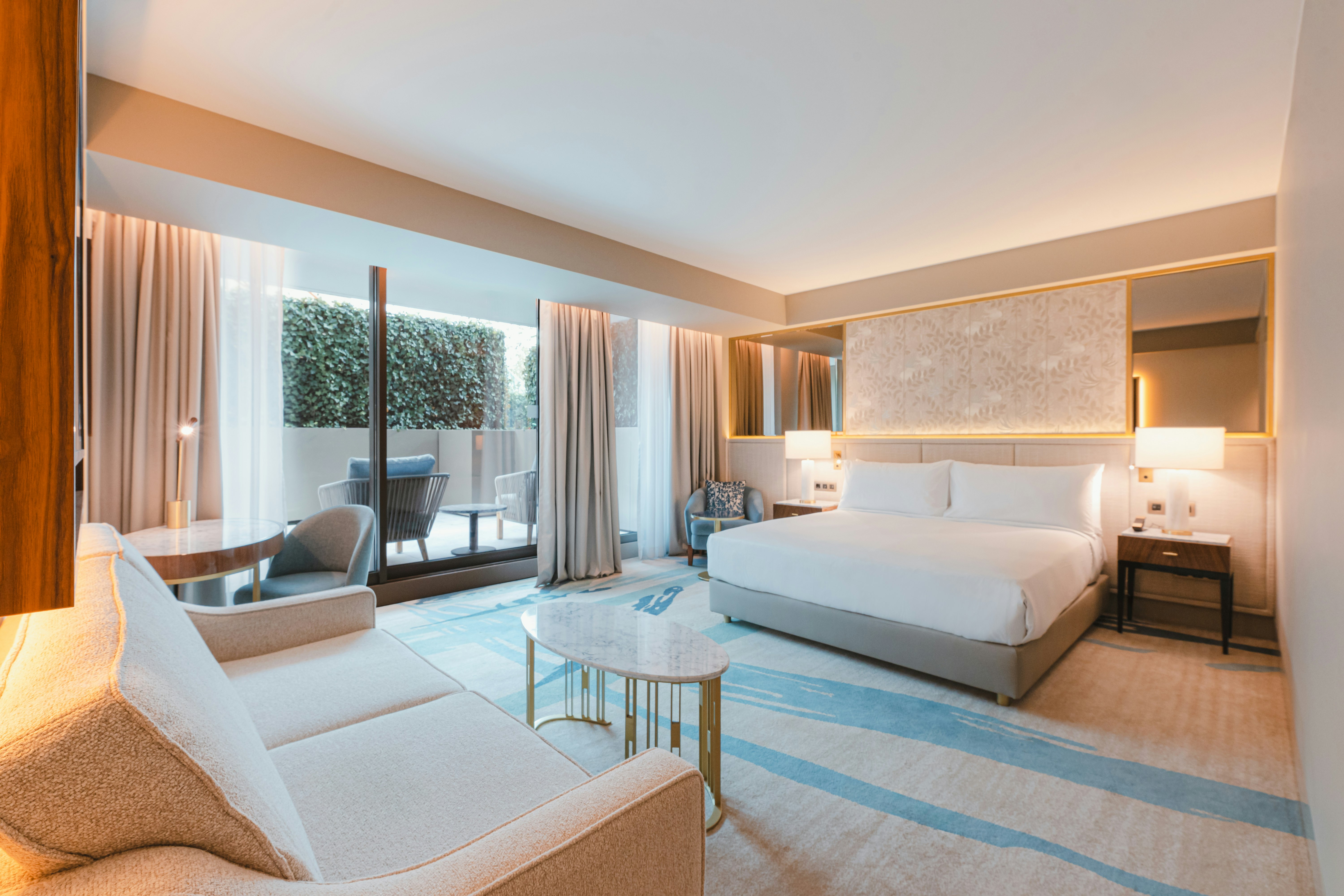 Deluxe, King Bed, Patio
