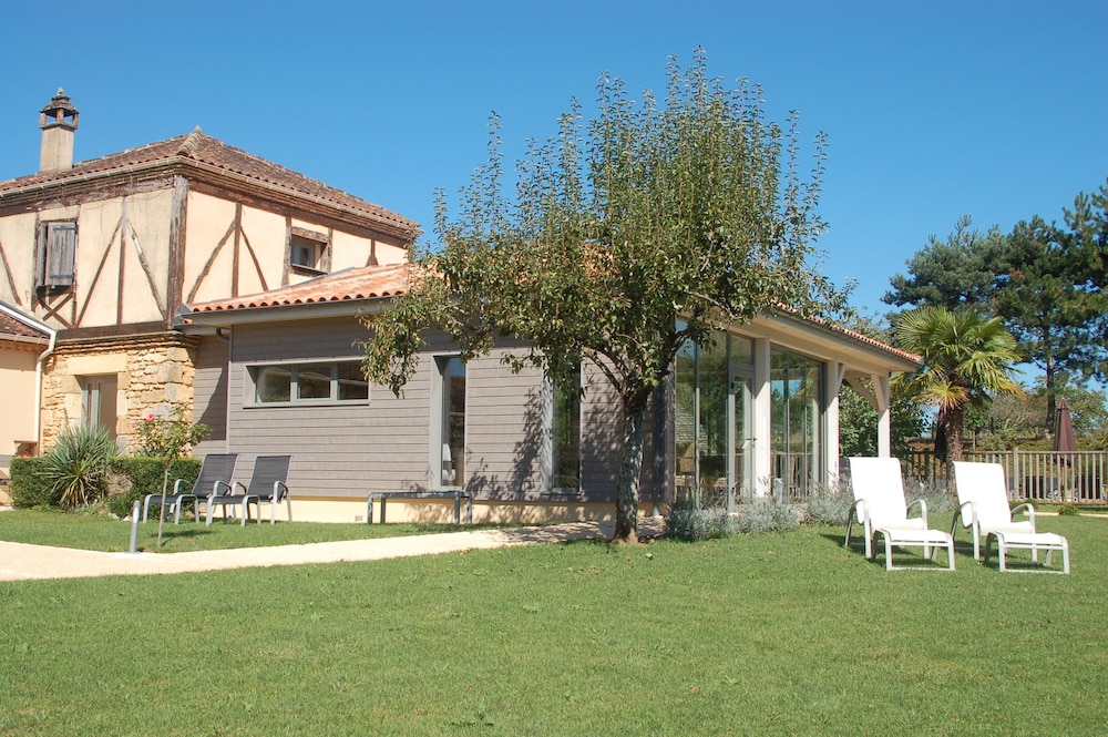 Le Mas de Castel 38/44