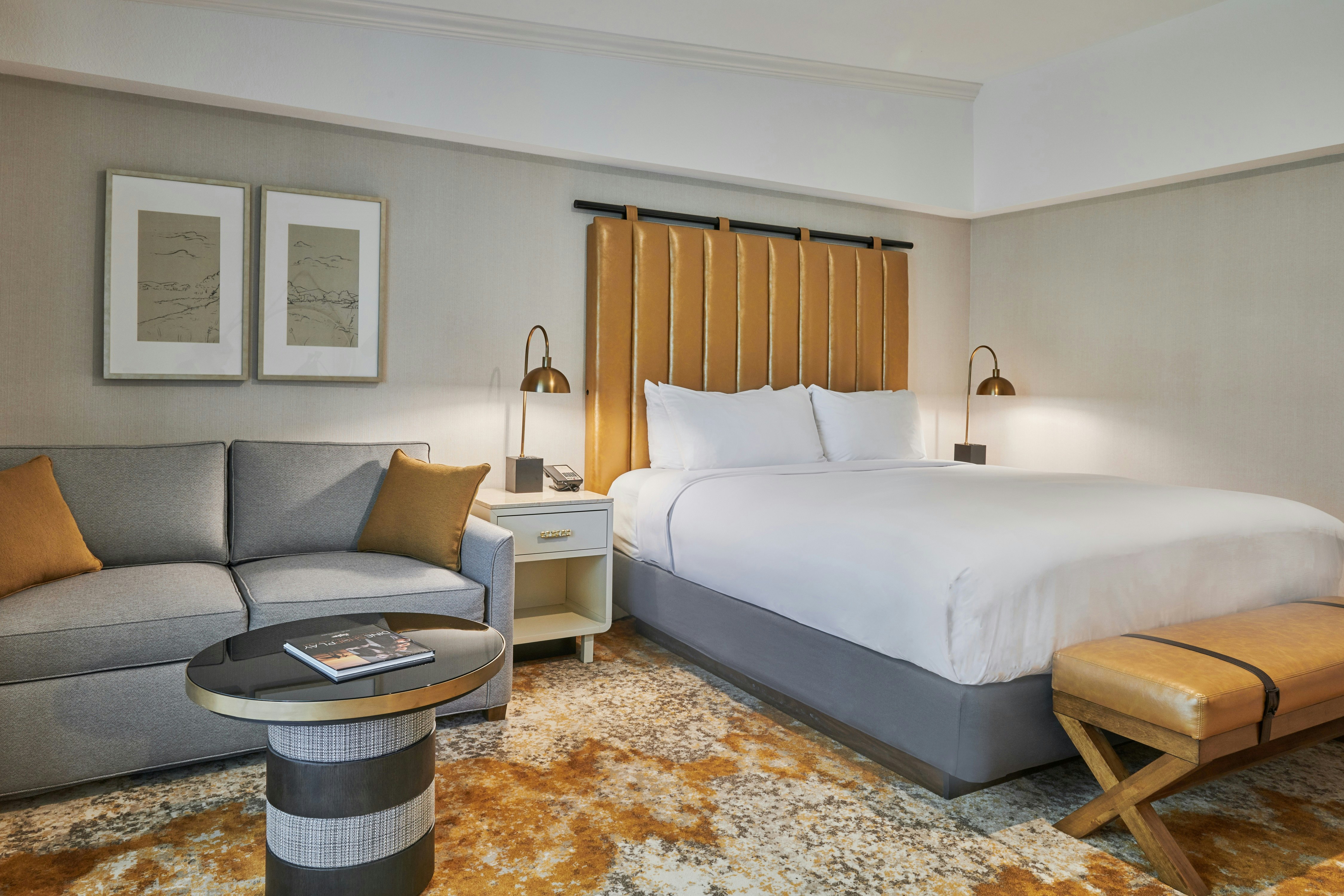 JUNIOR SUITE, KING BED, BALCONY