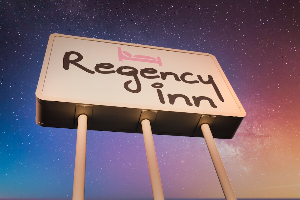 Regency Inn 42/72