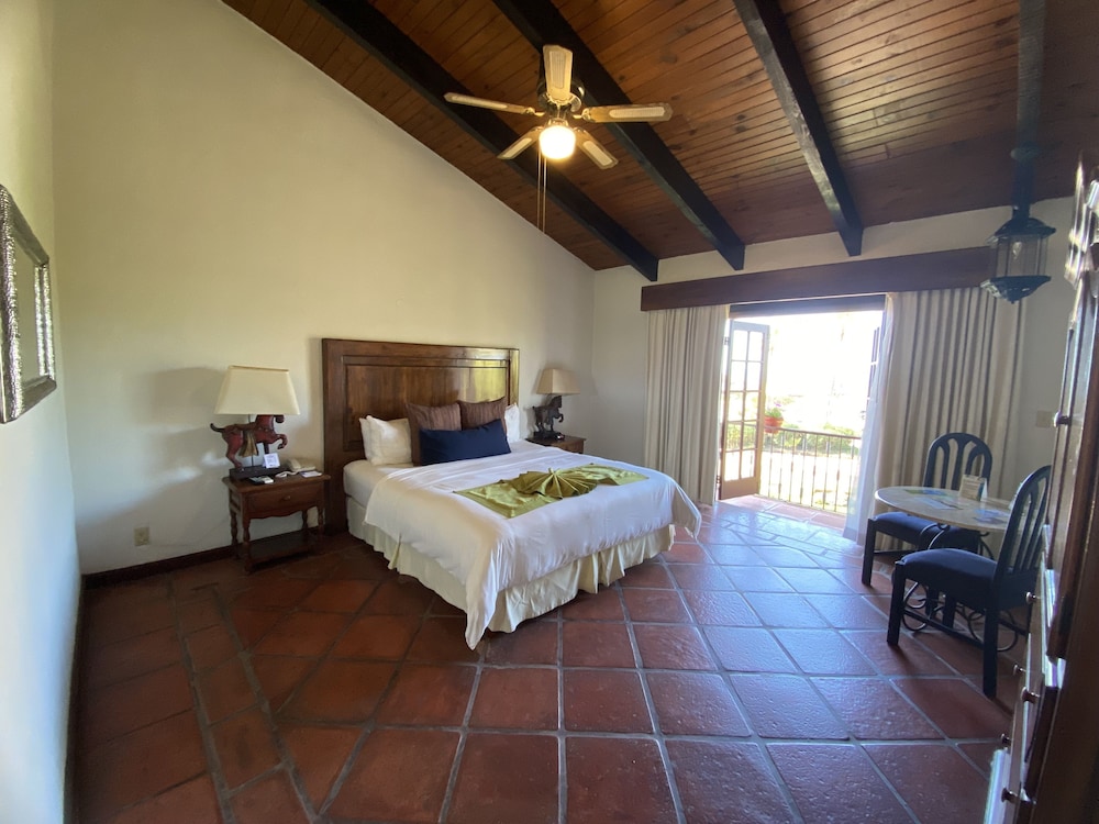 Hacienda Bajamar Golf Resort 6/33