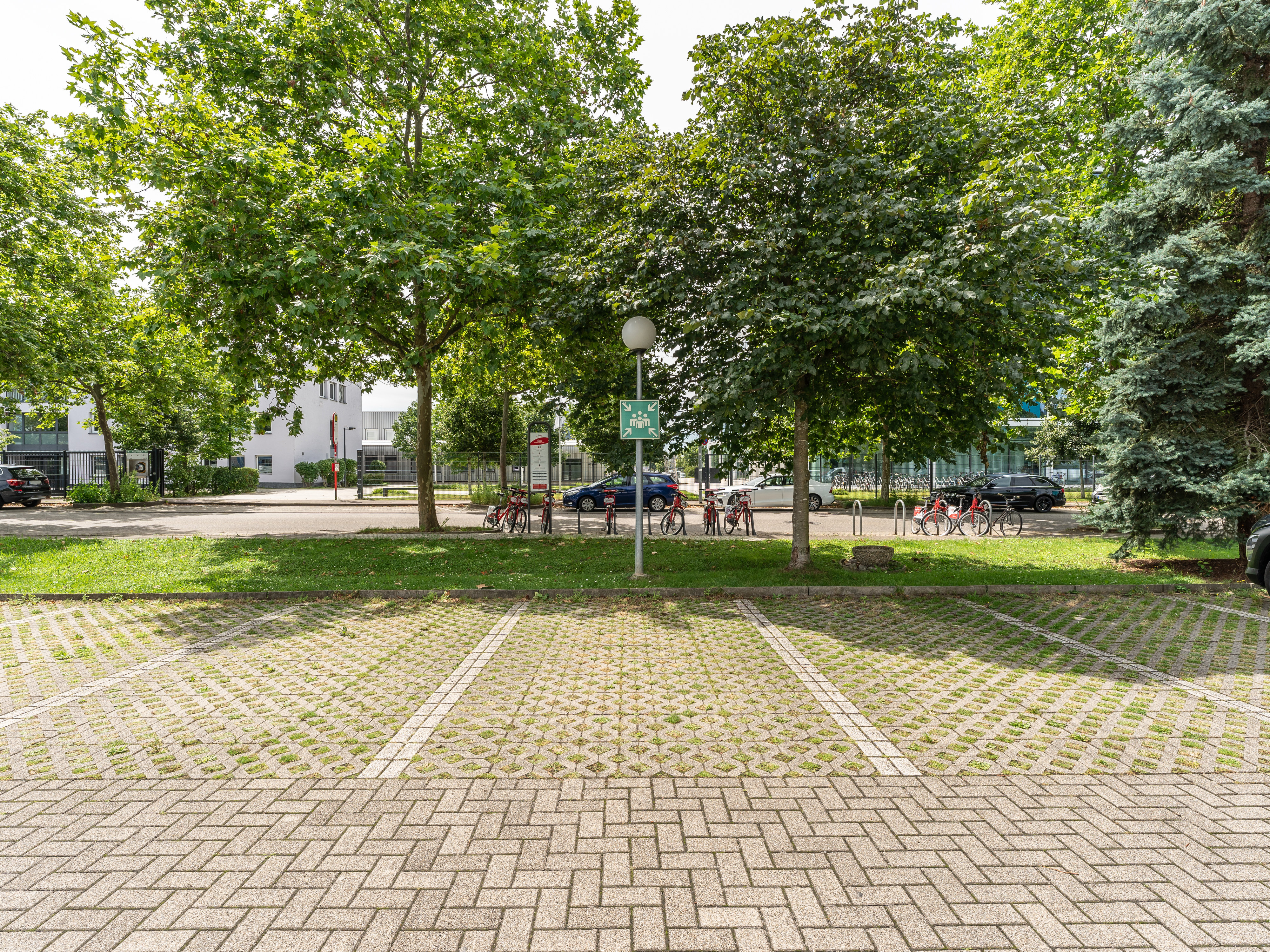 B&B HOTEL Freiburg-West 24/32