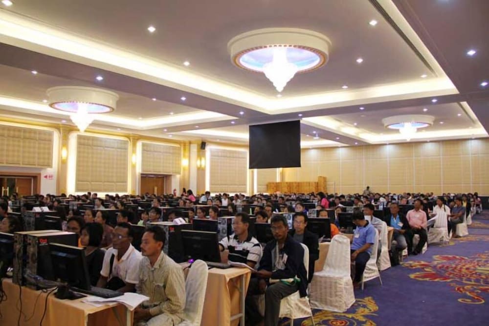 Thepnakorn Hotel 42/48