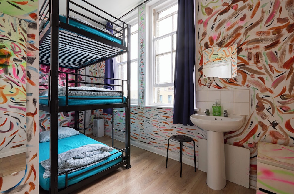 ROOM, TRIPLE