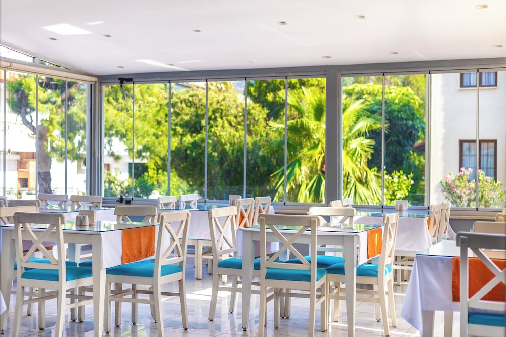 TURUNC LIFE HOTEL 30/48