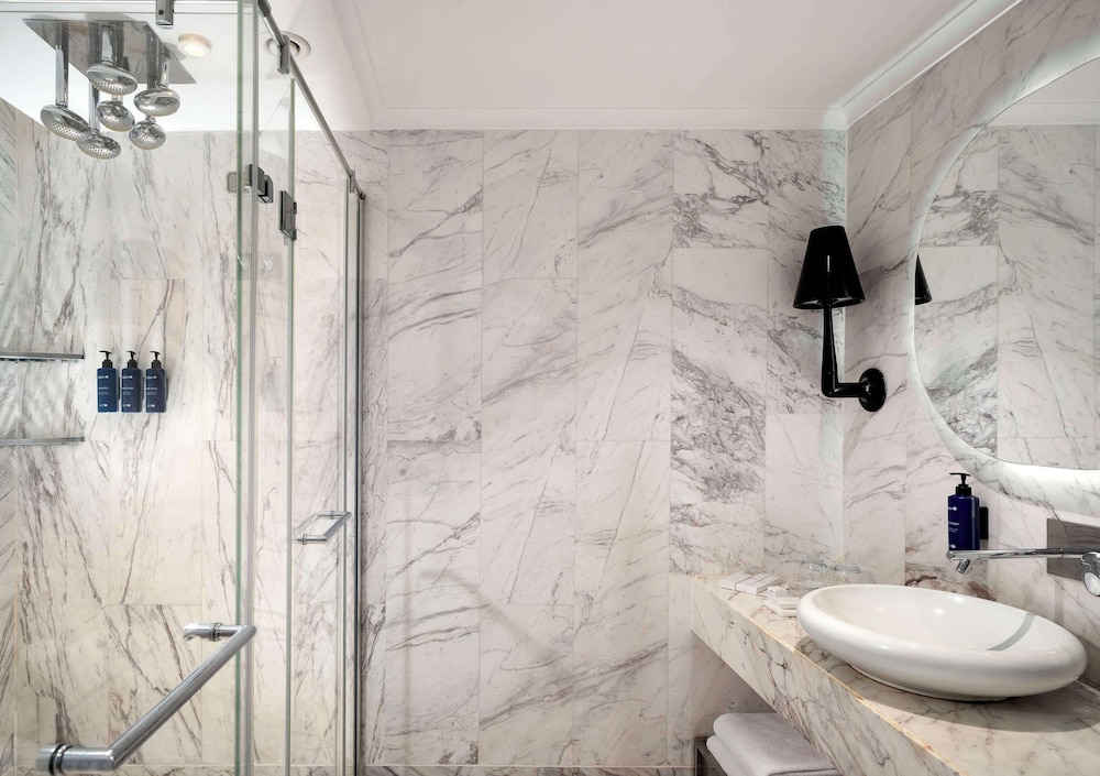 Radisson Blu Hotel Istanbul Ottomare 76/77